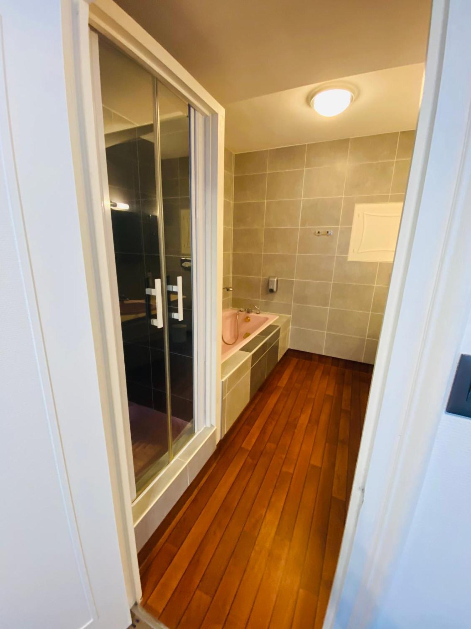 Hotel Du Louvre Cherbourg-en-Cotentin Ngoại thất bức ảnh